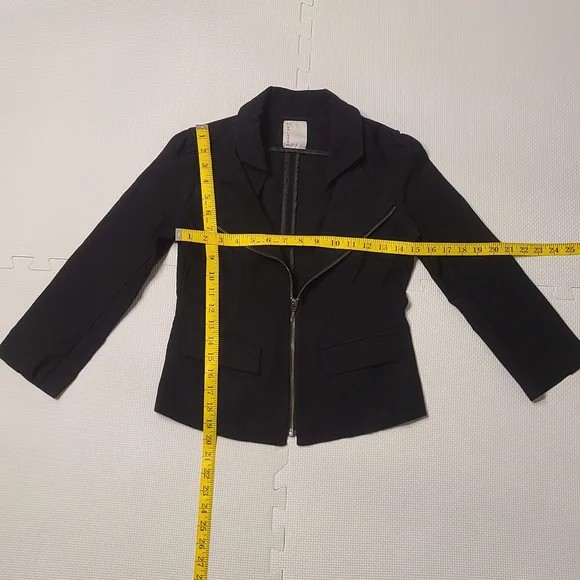 Smart Set Black Jacket - Picture 2 of 5